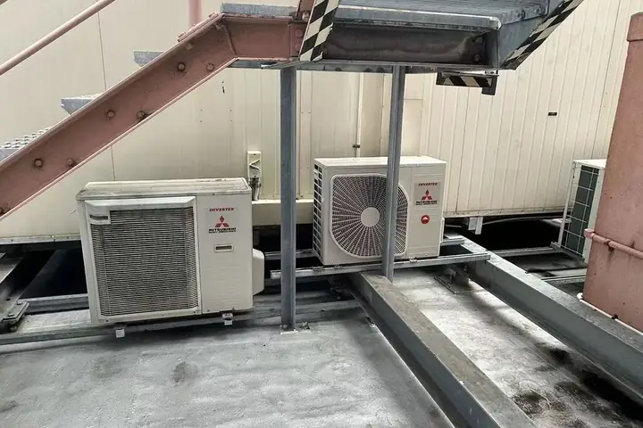 Alfred Hospital — Rooftop Telstra Base Station Aircon Replacement
